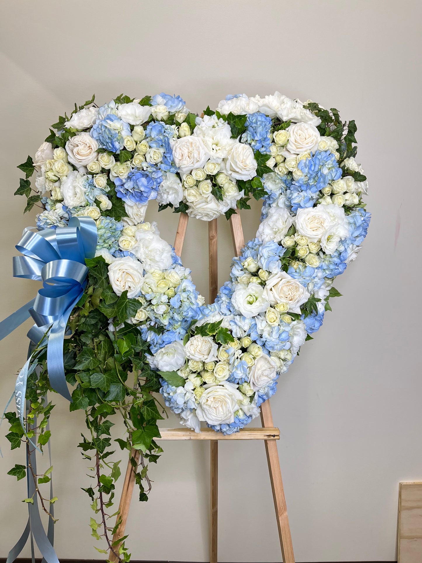 Corazón de cielo azul