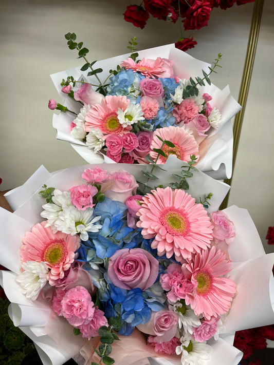 Pink & Blue blend Bouquet